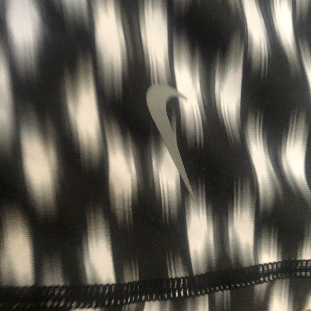 NIKE RUNNING SHORTS - Picture 3 of 5